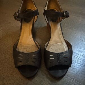 Elegant Navy Women's Sandals